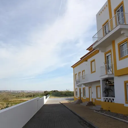 Holidays - Surf Pool With Tennis Court Appartement Baleal