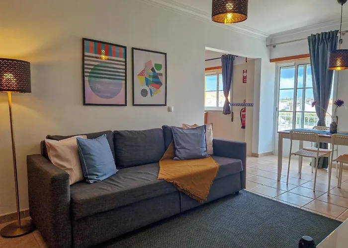 Holidays - Surf Pool With Tennis Court