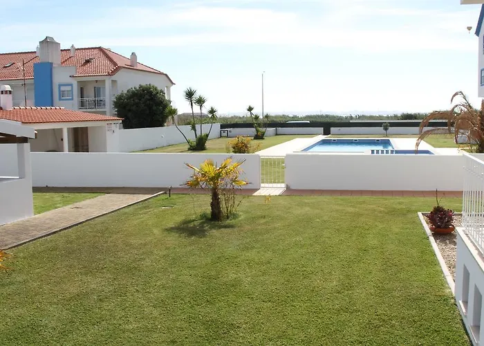 Daire Holidays - Surf Pool With Tennis Court Baleal