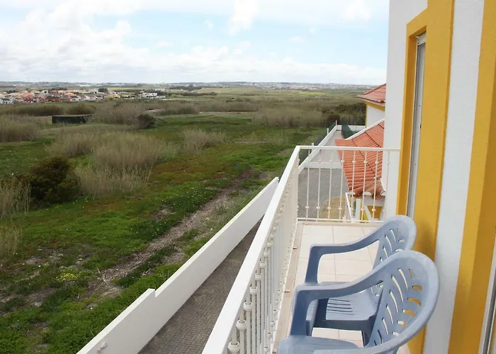 Holidays - Surf Pool With Tennis Court * Baleal